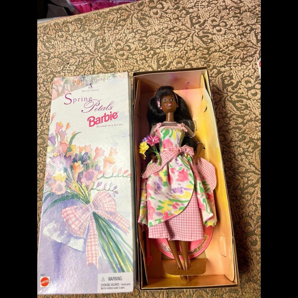 1996 spring petals barbie‎